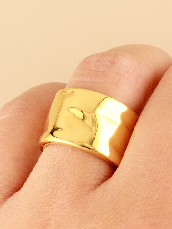 Wide Rectangular Ring