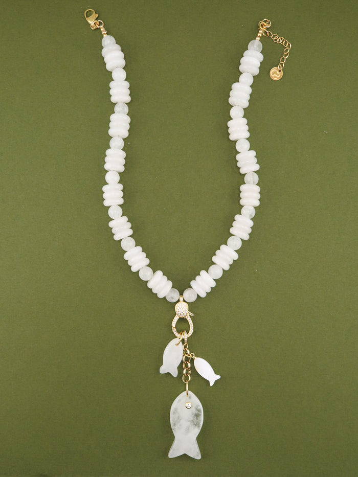 Nacre Kiss Necklace