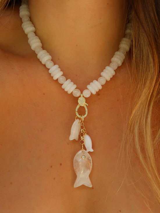 Nacre Kiss Necklace