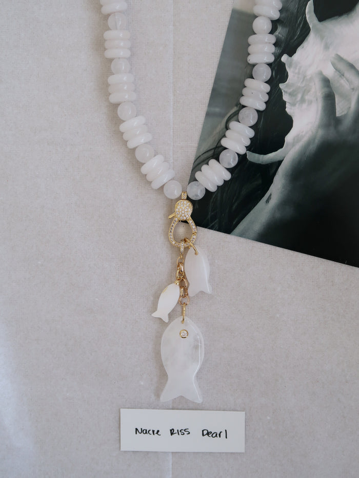 Nacre Kiss Necklace