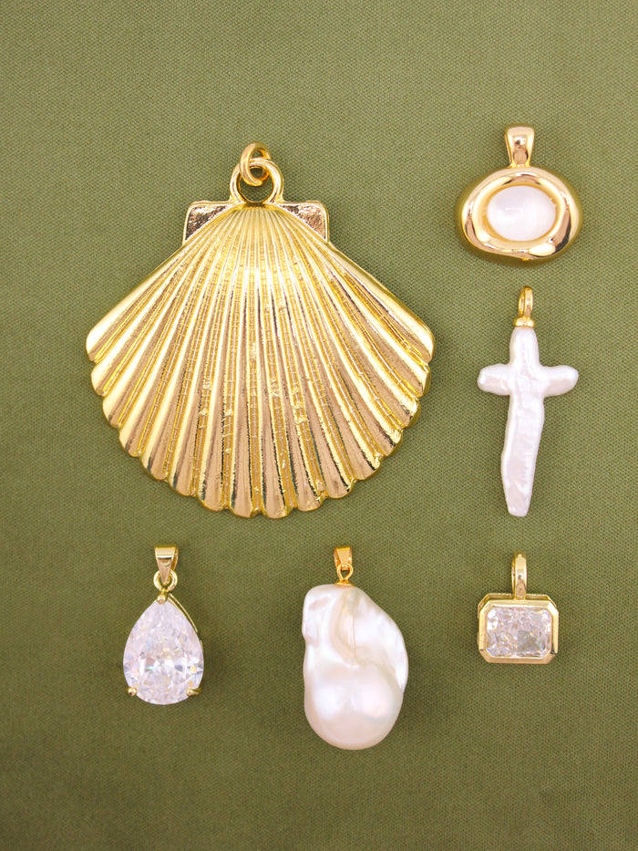 Amuleto Charm Necklace