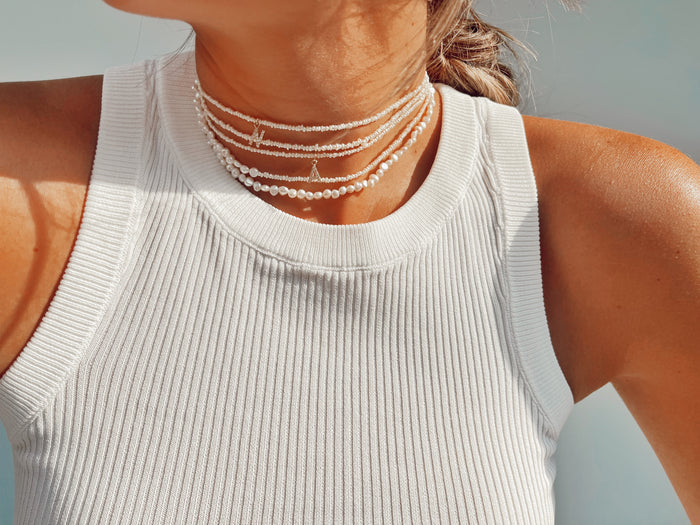 Dainty Simple Pearl Choker